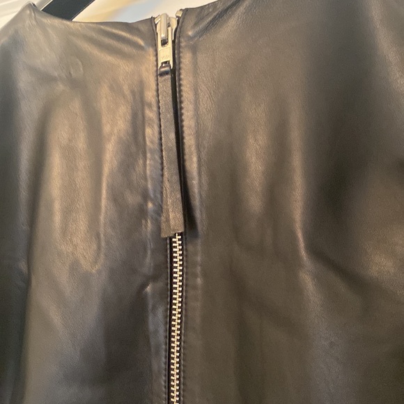 Black leather top - Picture 3 of 3